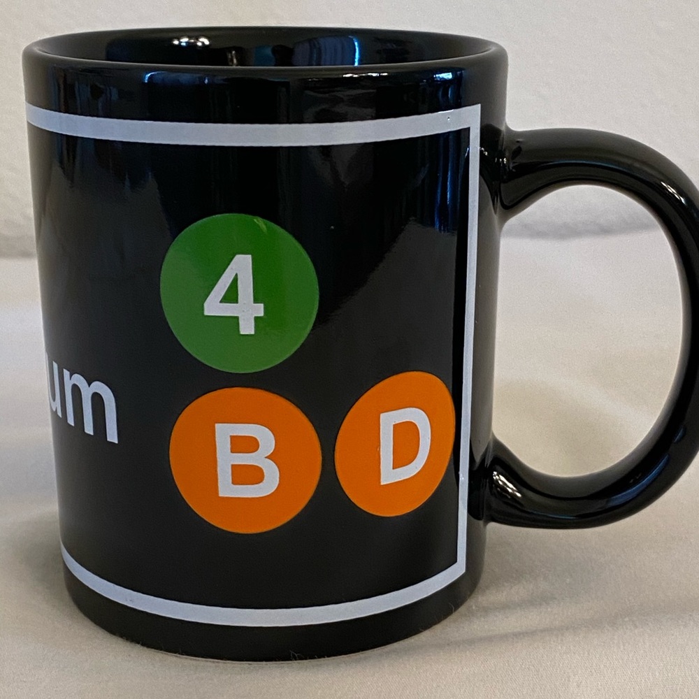 YANKEE Stadium MTA Mug - Picture 2 of 6